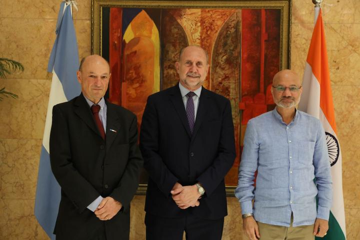 Perotti en la India, por un mayor intercambio comercial y educativo