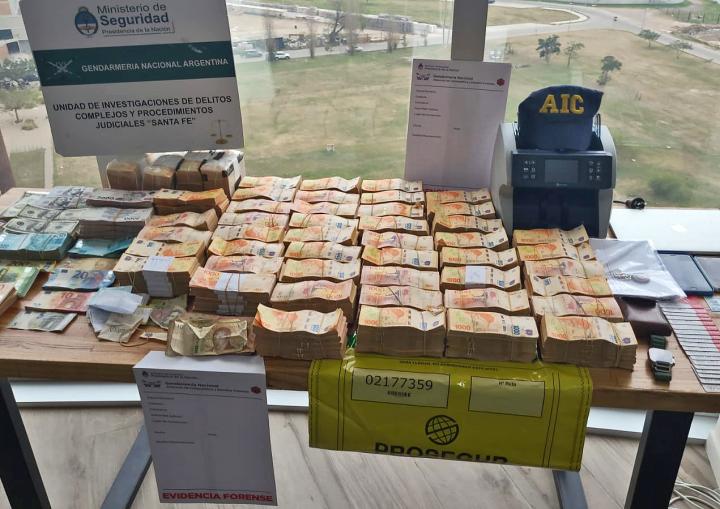 Encuentran cueva financiera en zona exclusiva del Puerto de Santa Fe