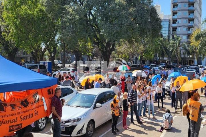 Pasarán 700 profesionales de la salud a planta permanente