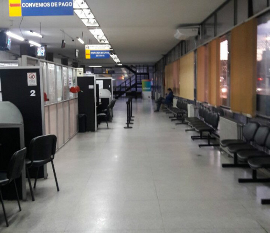 API: Sin atención al público