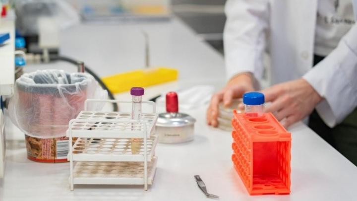 Bioquímicos de Santa Fe no cobran el bono a pacientes de prepagas