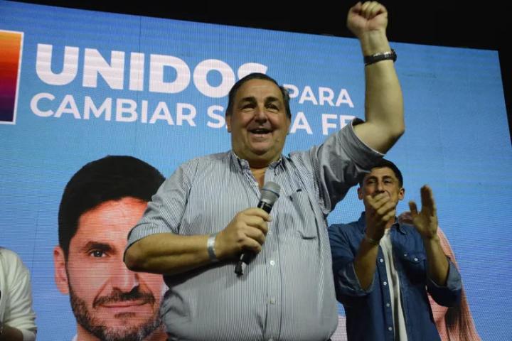 El intendente de Santa Fe presentó a su gabinete