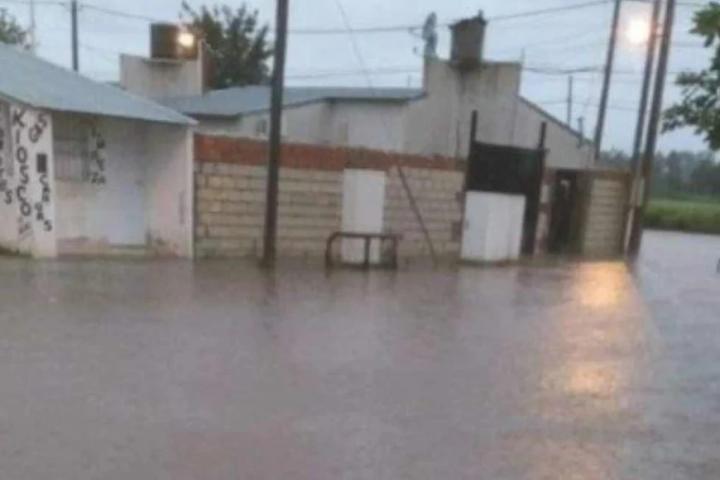 Tercer temporal en 7 días en Coronda: hay 30 evacuados