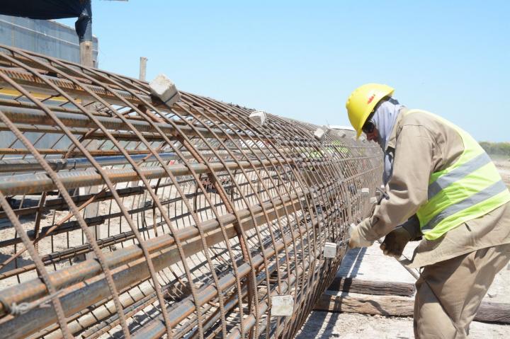 Santa Fe no paraliza la obra pública: pagó deudas por $28.000 millones