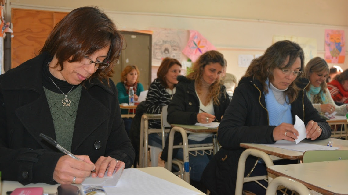 Miles de docentes rindieron para acceder a cargos directivos