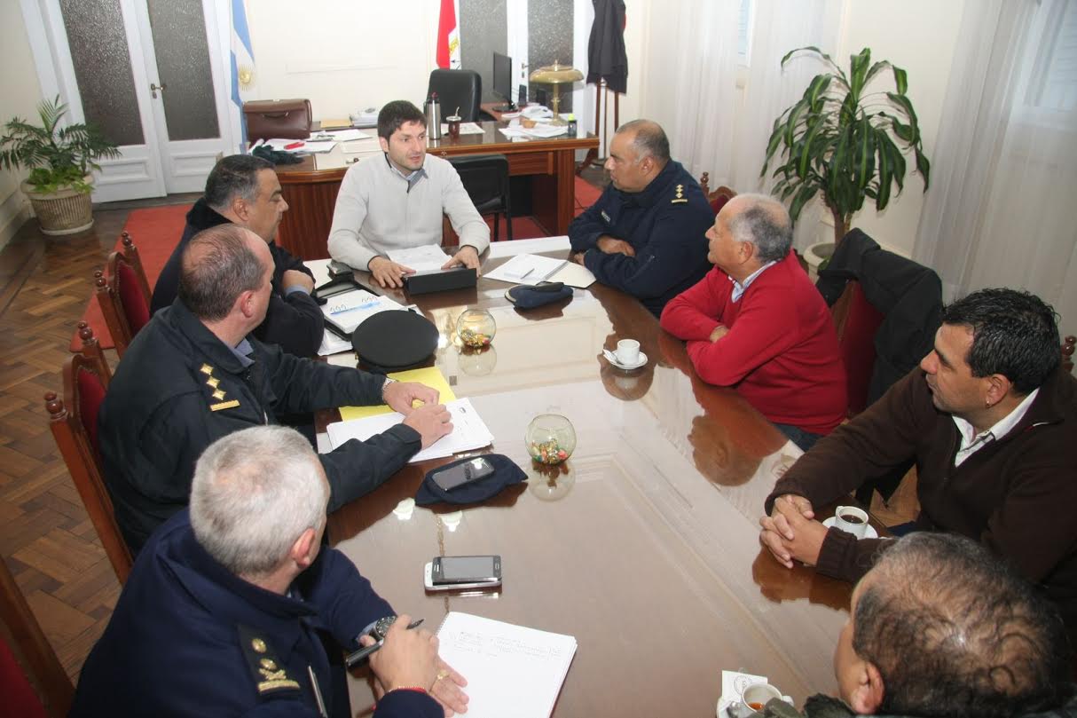 Taxistas piden conectar botones de pánico al 911