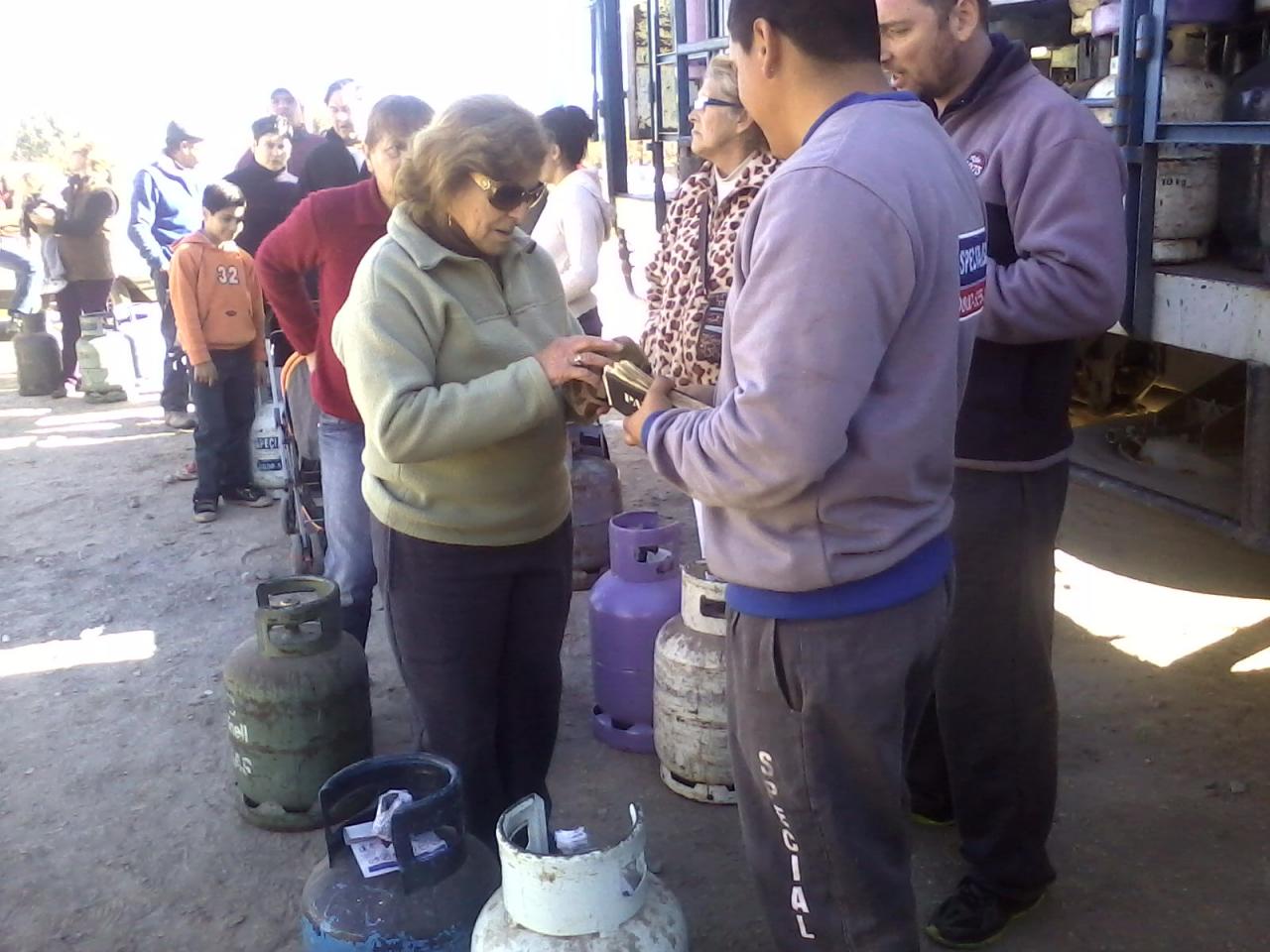 Continúa la venta de garrafas a 100 pesos