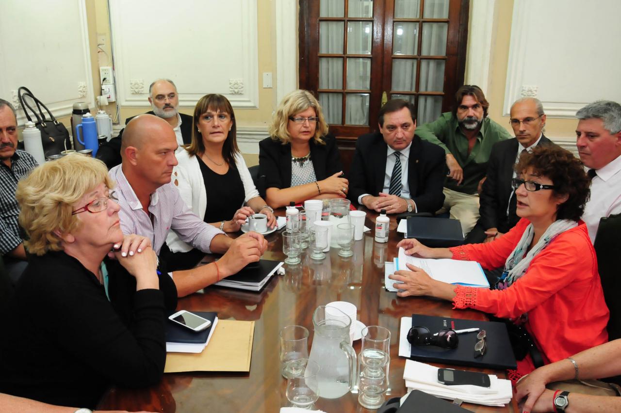 Para Amsafé “ninguna discusión salarial va a estar por debajo del 35%”