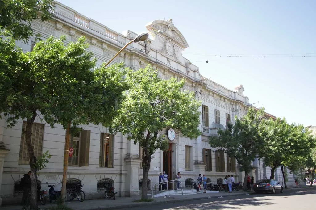El Registro Civil de calle San Luis 2950 de la ciudad de Santa Fe.