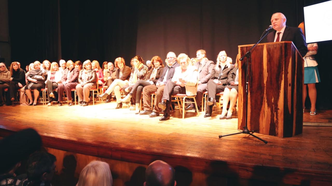 El gobernador homenajeó a los docentes santafesinos