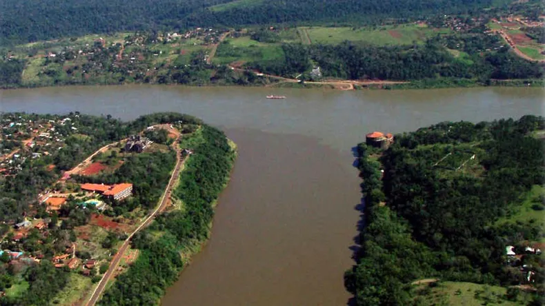 Una imagen de la triple frontera entre Argentina, Brasil y Paraguay.