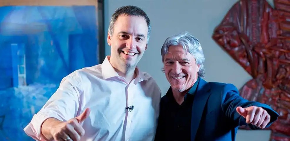 Manuel Adorni y su amigo periodista Marcelo GrandÃo.