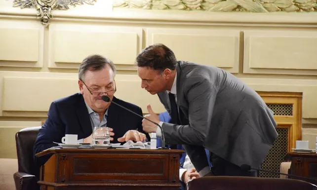 Los radicales Felipe Michlig y Lisandro Enrico y una interna en Unidos.