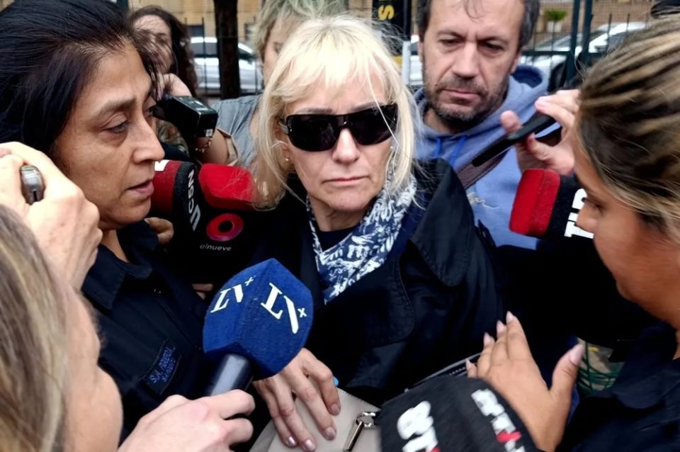 Las jubiladas dijeron que no lo conocen a Adorni