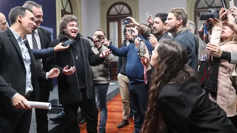 Milei prohibió el ingreso de toda la prensa a Casa Rosada 