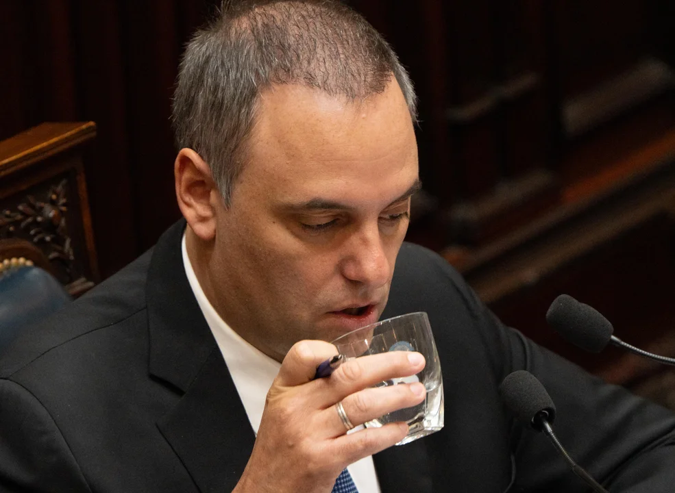 La mejor defensa, la victimización: 