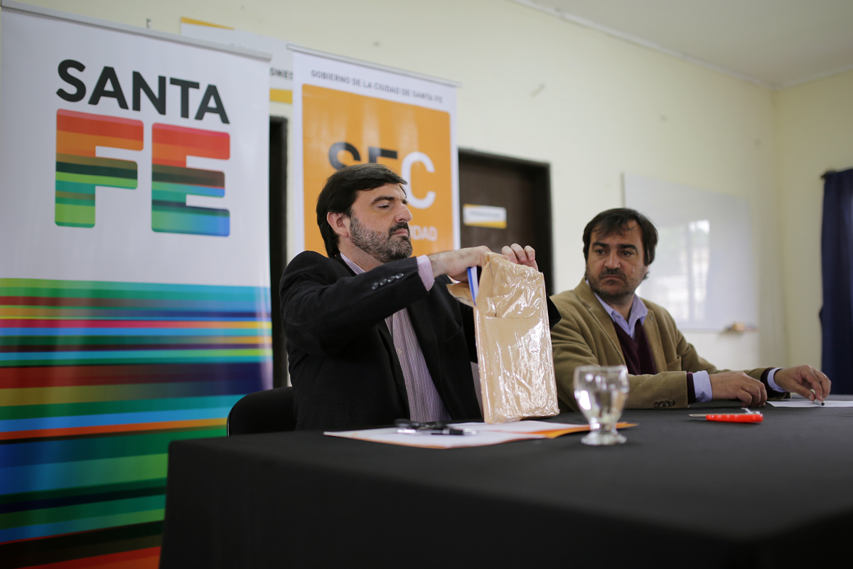 Más alumbrado público para un barrio de Santa Fe