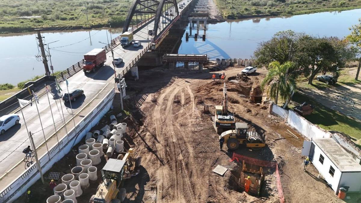 Falla en el Nuevo Puente Carretero: ya reparan una de las columnas