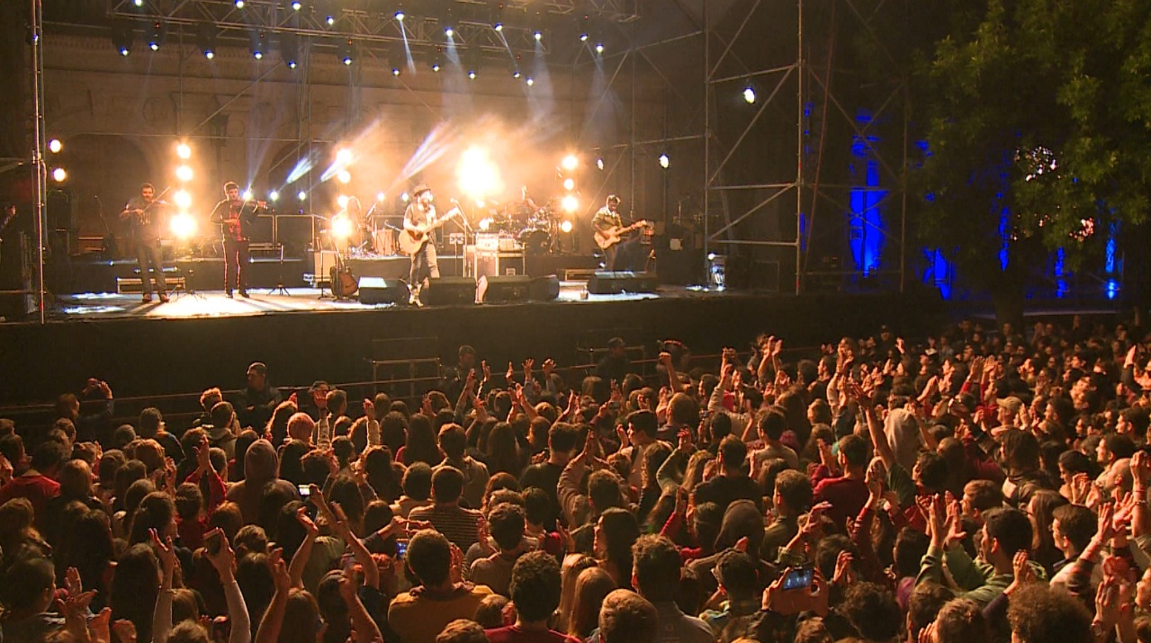 Miles de santafesinos disfrutaron del recital de la UNL