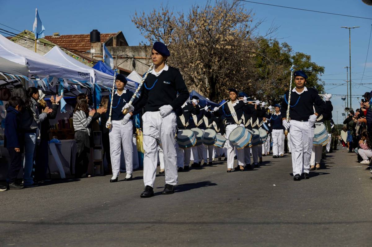 Santa Fe: multitudinario festejo por el Día de la Bandera