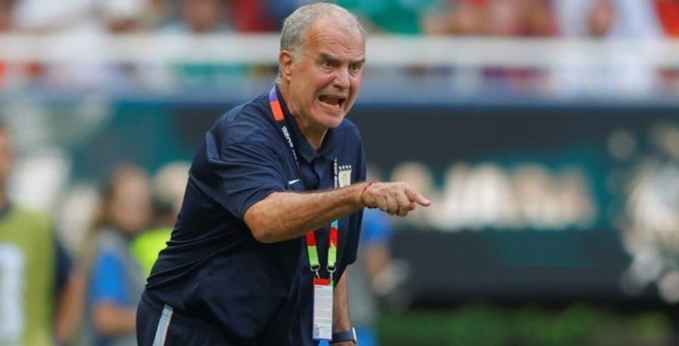 Bielsa, golpeado: “No logré potenciar el poderío de los jugadores”