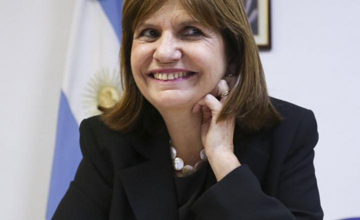 Renunció Adorni y ahora todos hablan bien, hasta Patricia Bullrich