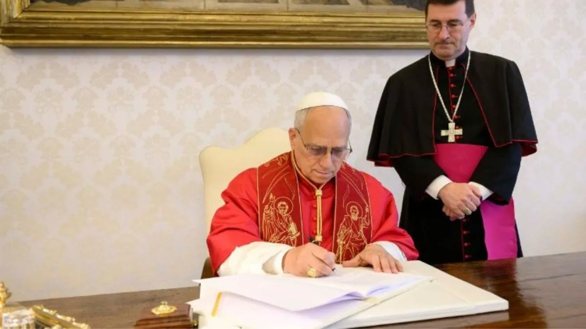 El Vaticano oficializó la excomunión de los lefebvristas