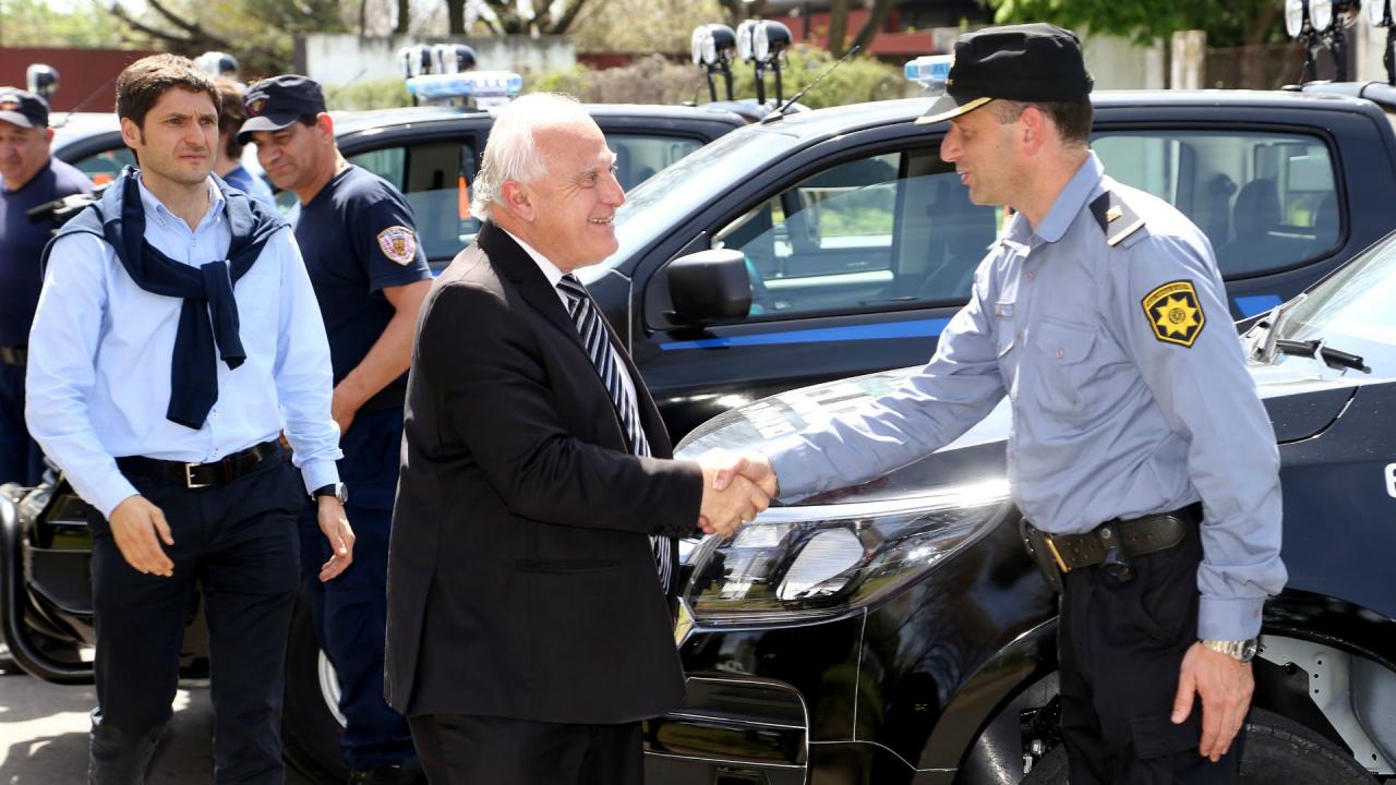 La provincia compró 240 camionetas para la Policía