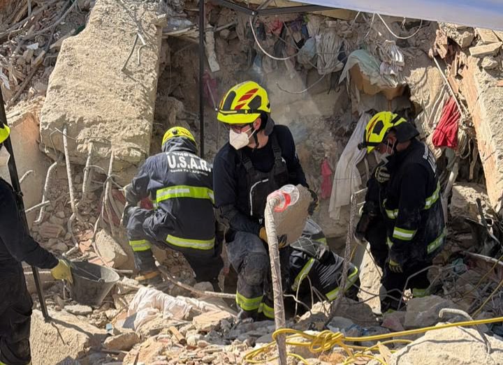 Los bomberos santafesinos, elogiados por su trabajo de rescate en Venezuela