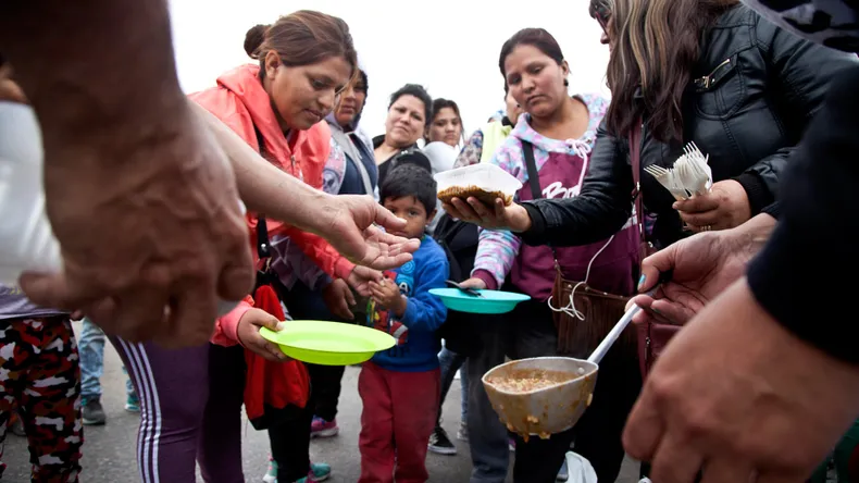 Una familia necesitó más de 1 millón y medio para no ser pobre