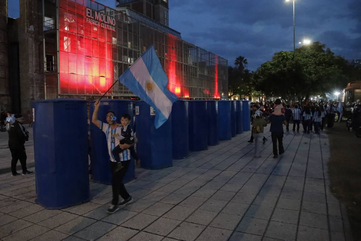 Todo limpio, después de los festejos por el triunfo de la Selección