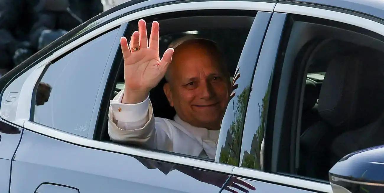 Pullaro invitó al papa León XIV a visitar Rosario