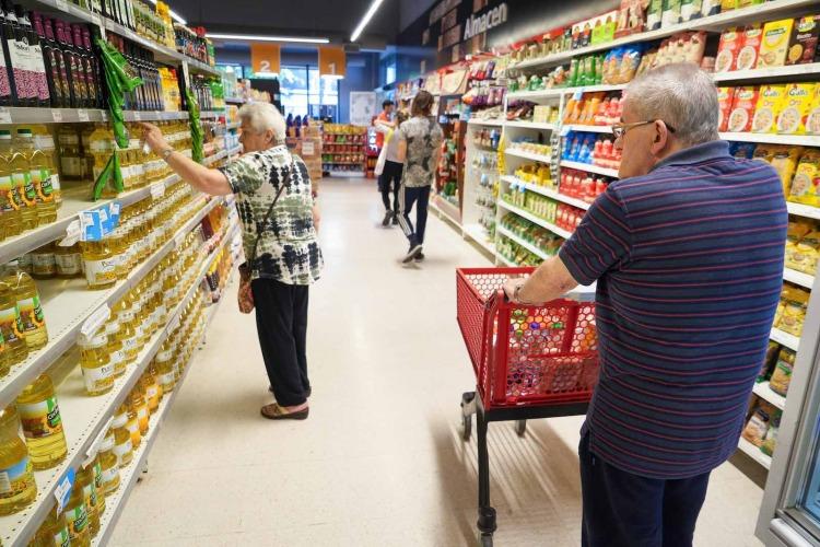 Otro desplome de las ventas en julio: cayeron casi 4 %
