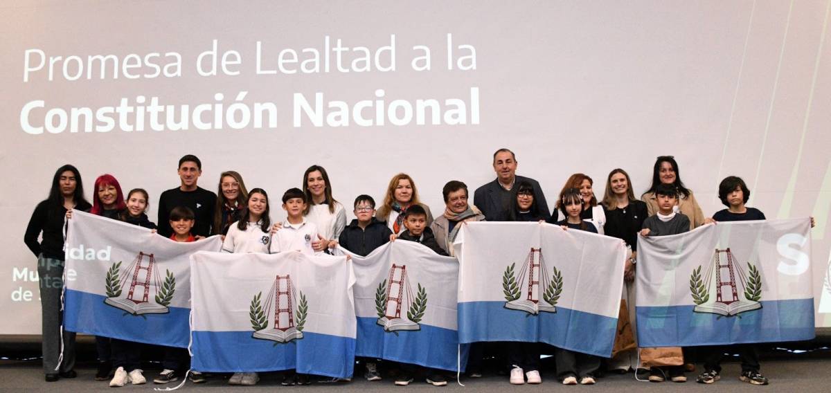 Prometieron lealtad a la Constitución alumnos de Santa Fe