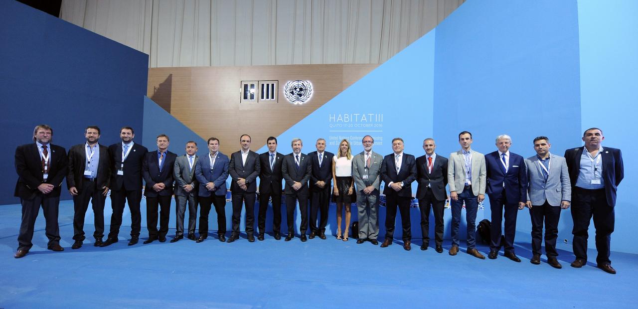 Corral  en la Cumbre de Vivienda y Urbanismo de la ONU