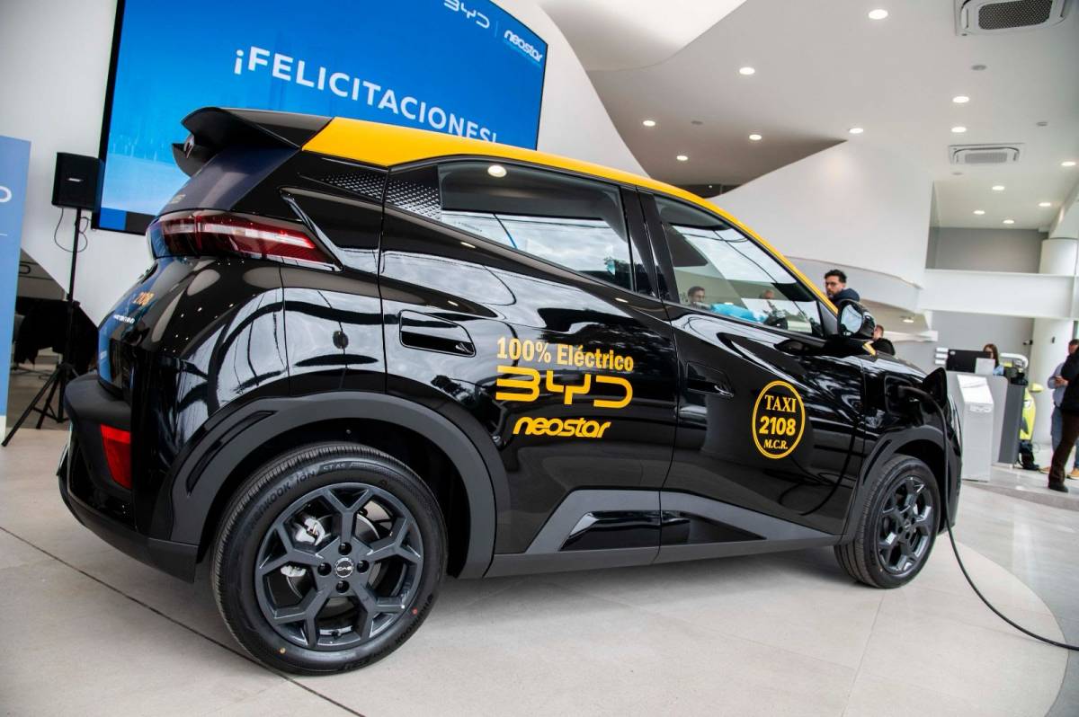 Rosario incorporó el primer taxi eléctrico