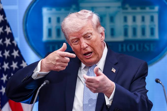 Trump evalúa