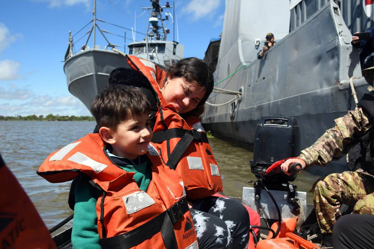 Exitoso operativo sanitario de la Armada Argentina 