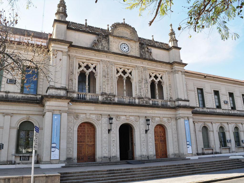 UNL: tenés 3 minutos para defender tu tesis