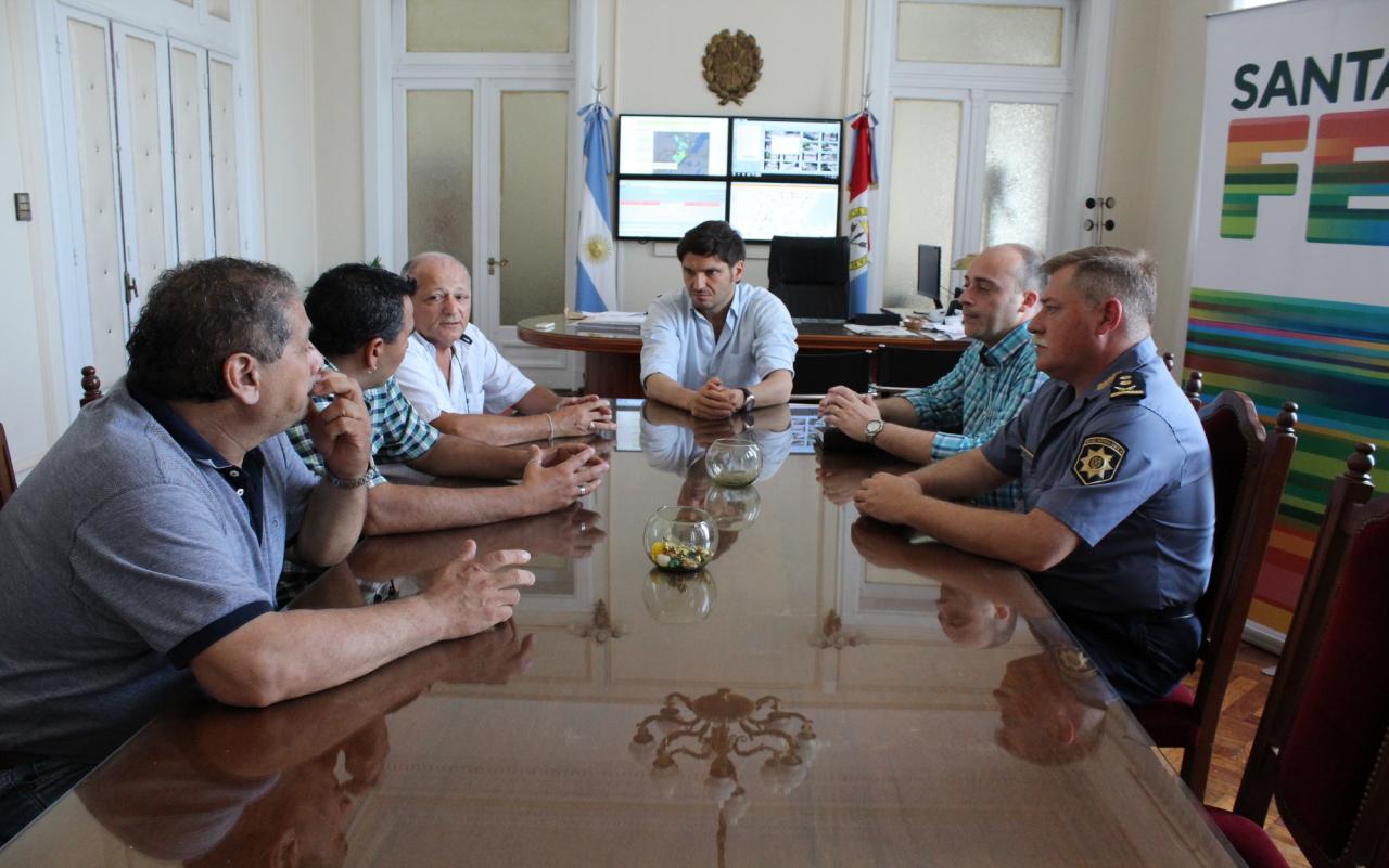 Aporte provincial suma tecnología a los taxistas de Santa Fe