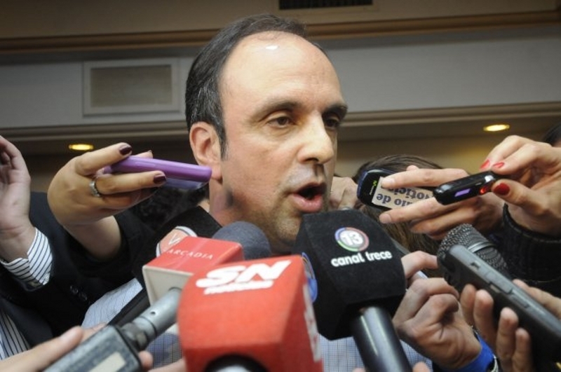 Corral se opone a la reforma constitucional