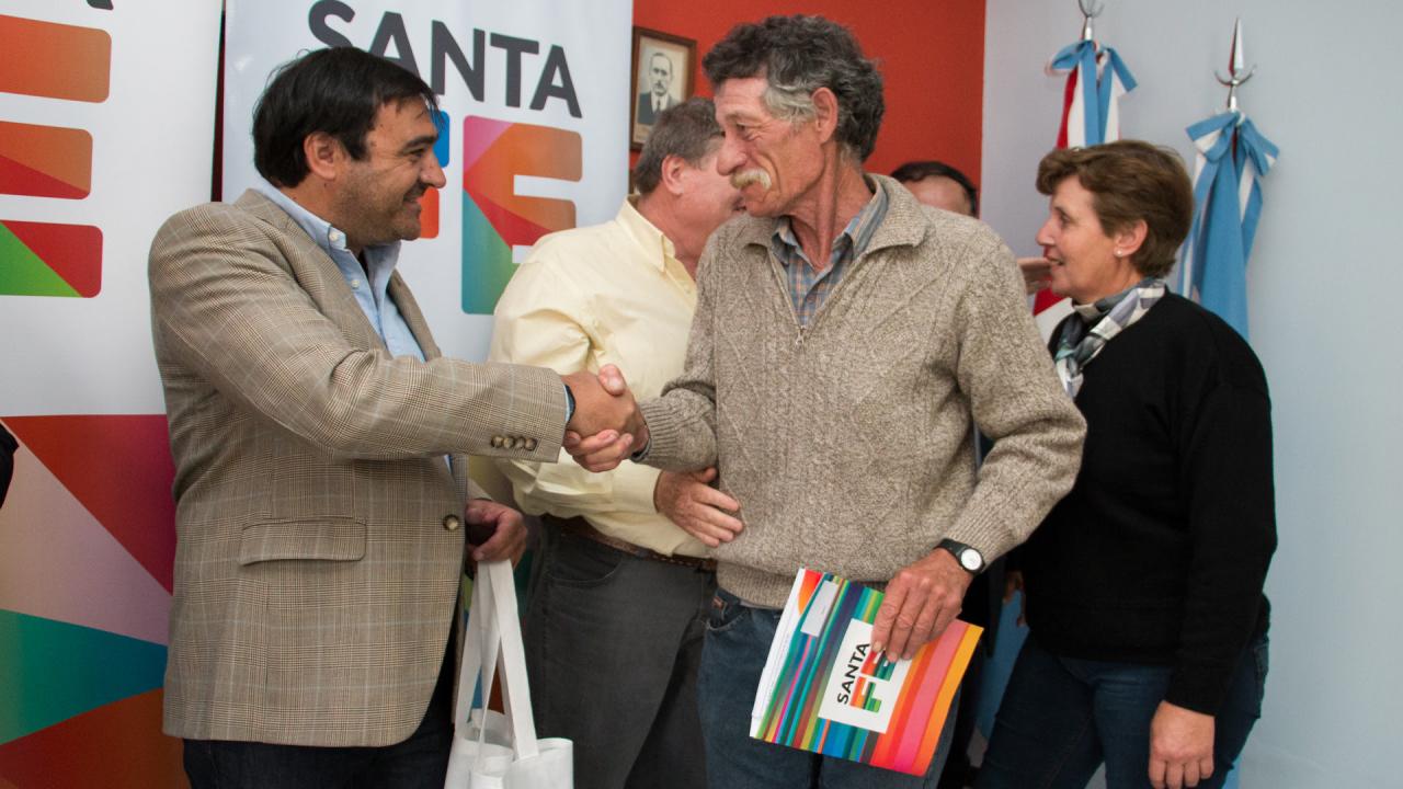 Nueve familias cumplieron el sueño de la casa propia