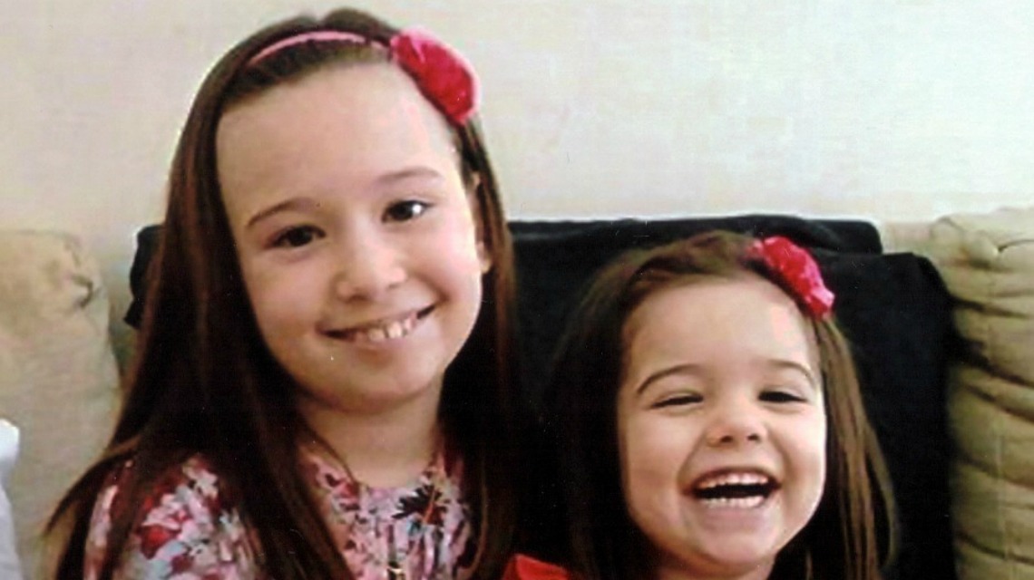 Buscan a Abril y a Julieta Tomassella