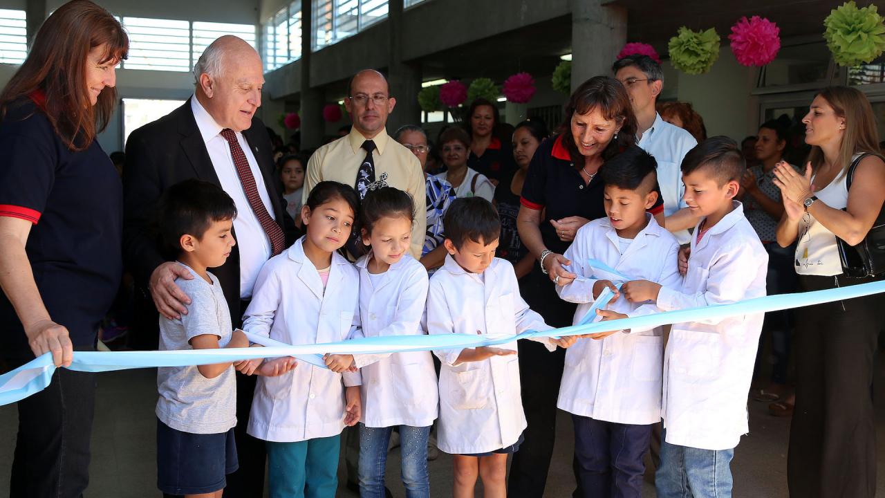 Inauguran obras por 8 millones en una escuela de Santa Fe