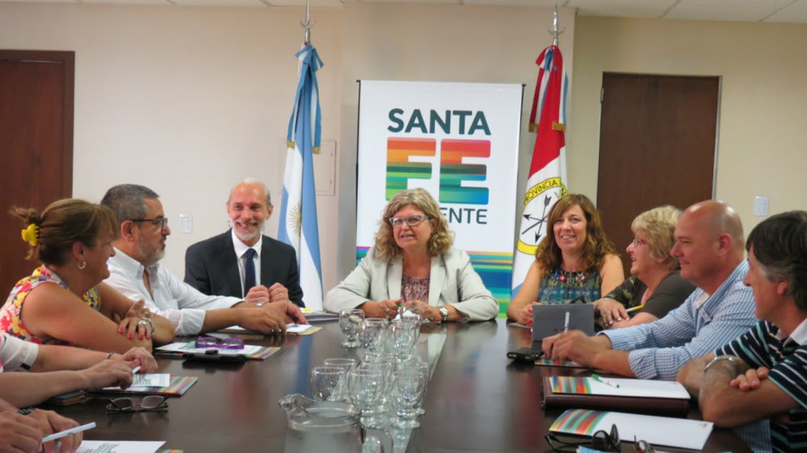 Crean una comisión técnica para debatir la ley de educación