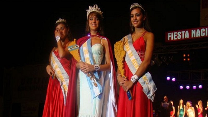 “Reinas se eligieron siempre y para qué cambiar”