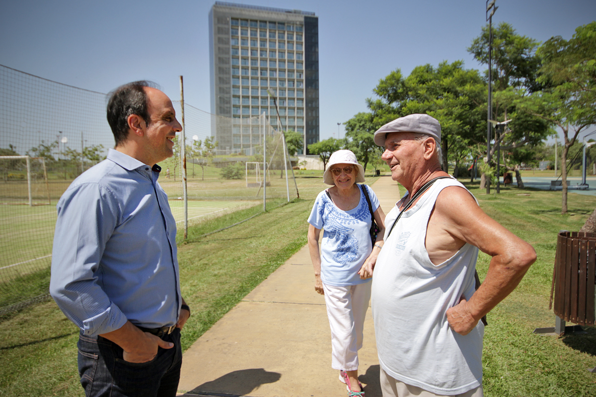 200 adultos mayores disfrutan de propuestas recreativas