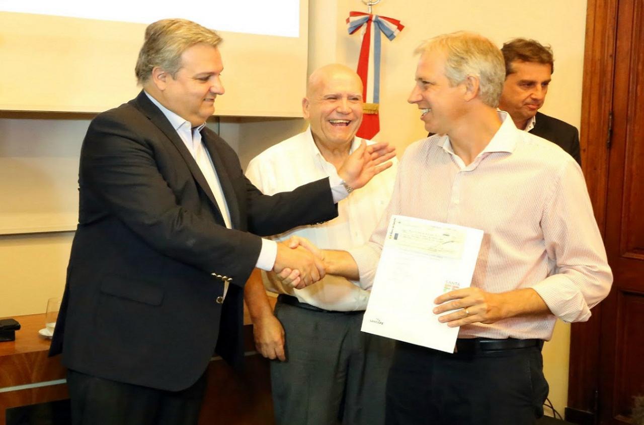 Entregan $ 16 millones para erradicar basurales a cielo abierto