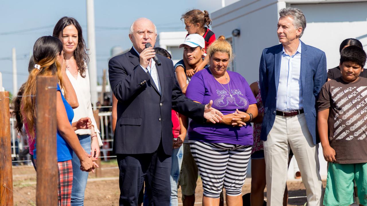 Lifschitz inauguró viviendas en la ciudad de Santa Fe