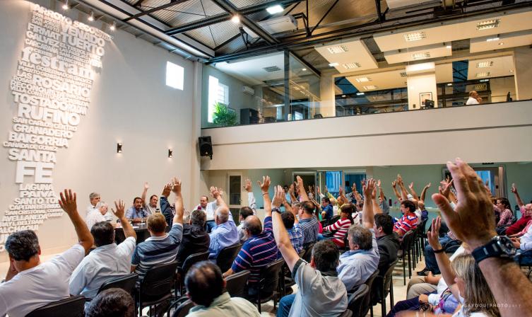 Docentes y municipales paran por 48 horas